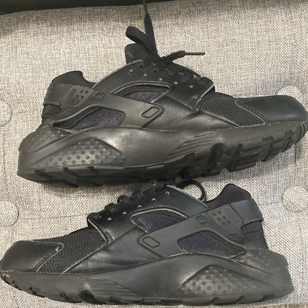 NIKE AIR HUARACHE BOYS 7Y BLK - Picture 5 of 9